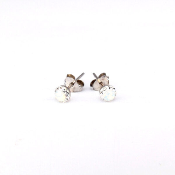 Ezüst fülbevaló - Opálosfehér - 4 mm - Lencse