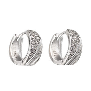 925-ös finomságú, ezüst karika fülbevaló fehér cirkónia kövekkel, vésett mintával,ródiumozott,