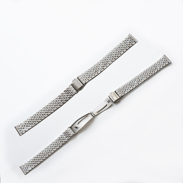 Szélesség: 14 mm, hosszúság: 16,8 cm.  Szemkivétellel rövidíthető.