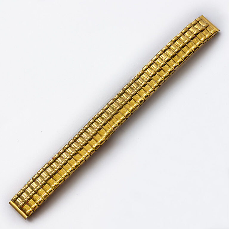 Szélesség: 14, 16 mm, hosszúság: 15.5 cm, rugósan nyúlik a csuklóra.